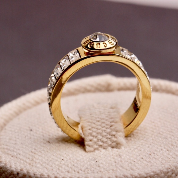 henri bendel Jewelry - Henri Bendel iconic Ring